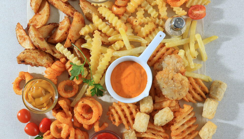 How to quit smoking or vaping without turning to unhealthy snacks